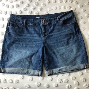 Cut Off Cuffed Denim Shorts